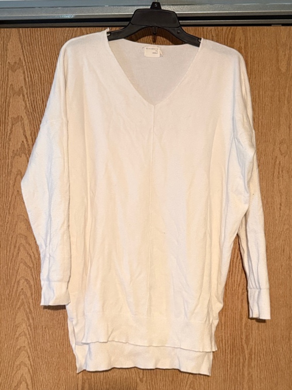 Dreamers White V-Neck Lightweight Sweater